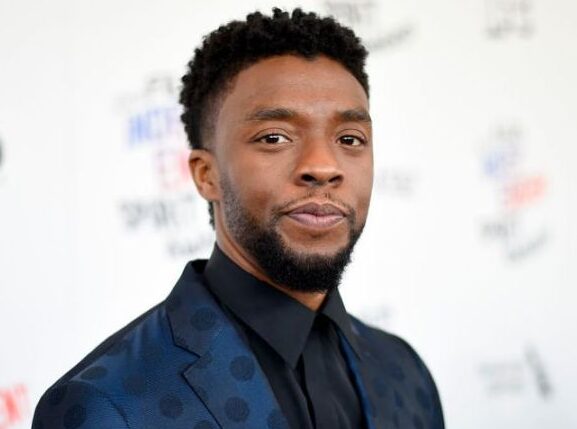 Chadwick Boseman barba (1) Chadwick Boseman